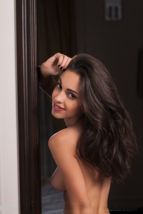 Helen H adult actress image