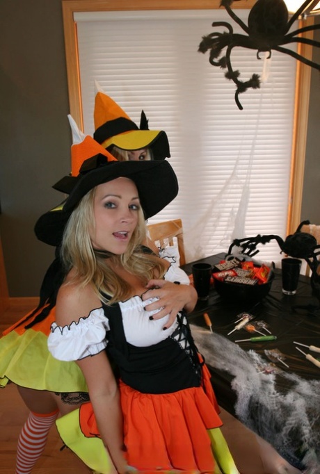 Naughty Allie sexy actress photo