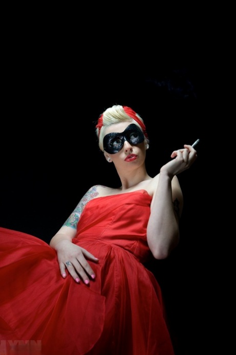 Lynn Pops star xxx pics