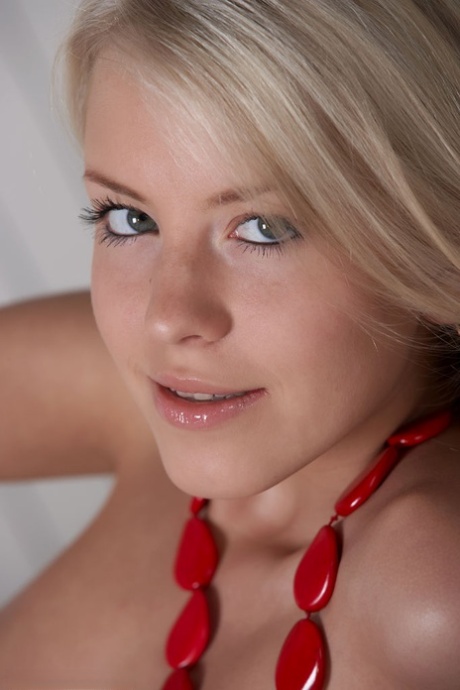 beautiful blonde sex picture