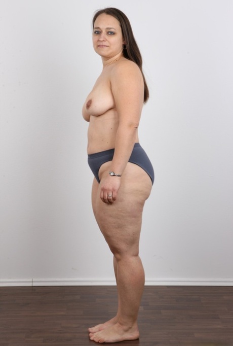 ママのパンティー ポルノグラフィック 写真