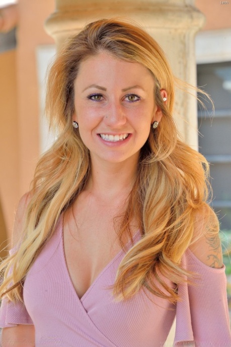 Lia 19 star sex galleries