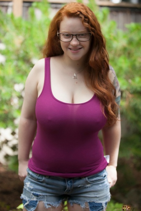 baculatá zrzka exkluzivní porno fotografie
