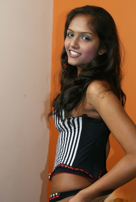 Divya Yogesh xxx pornstar photo