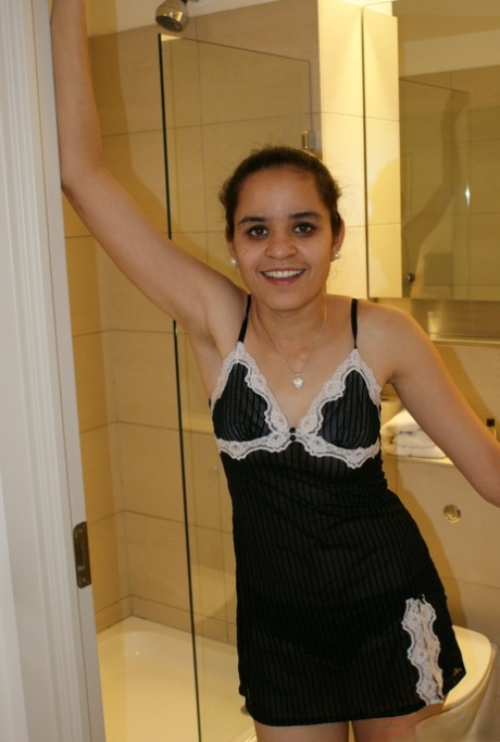 Jasmine Mathur nude actress pictures