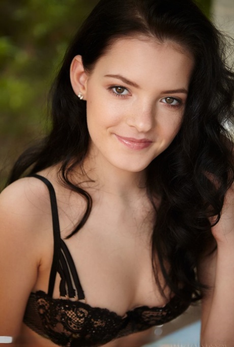 Anie Darling star top image