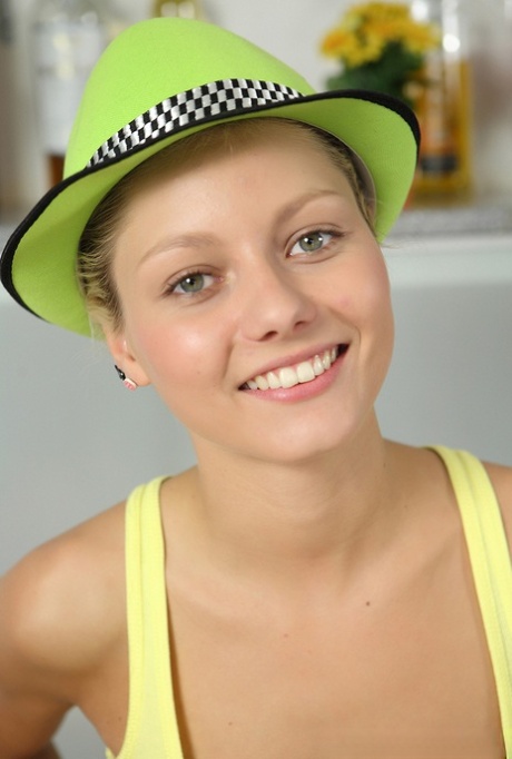 Pinky June exclusive model photos