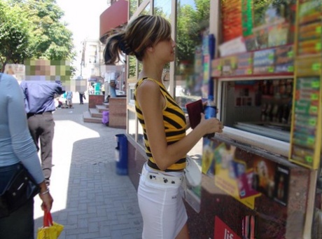 public adolescent nu parfait photos
