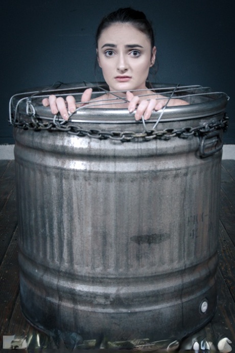 Luci Lovett perfect model img