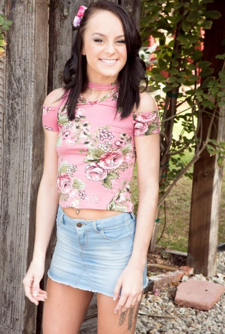 Kylie Martin hd actress pic