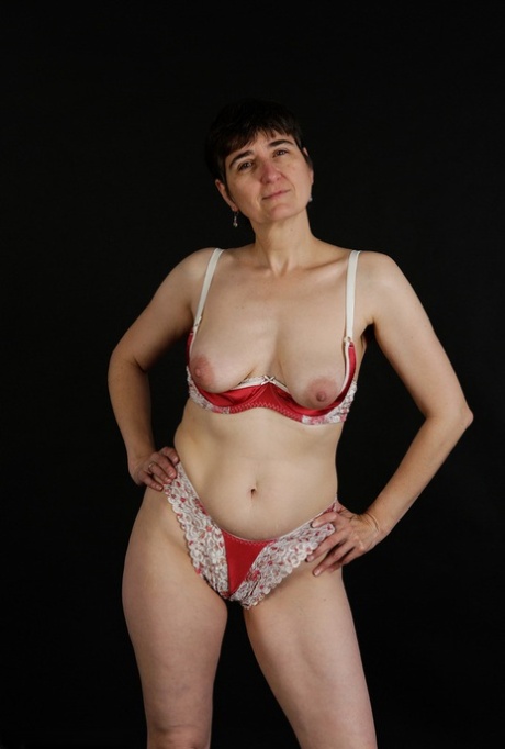 grand-mère petits seins xxx sexy photo