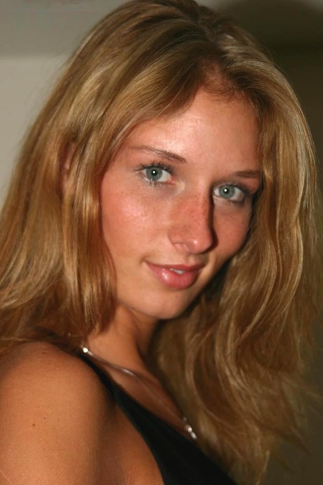 cute milf art naked images