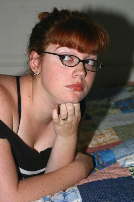 chubby glasses porn img