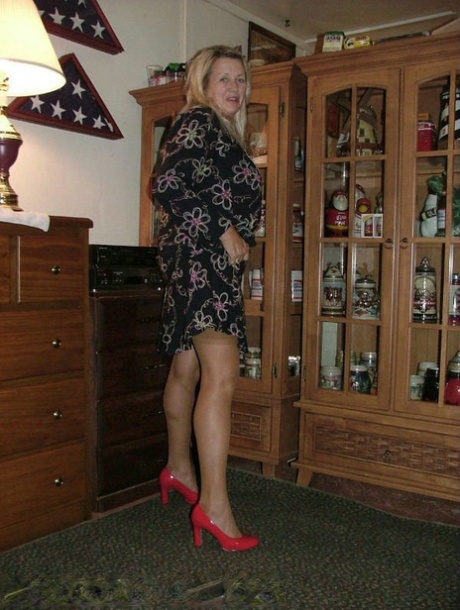 granny skirt free xxx photos