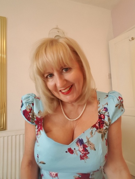 Lorna Blu free star picture