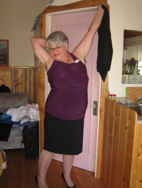 granny skirt sexy nude images