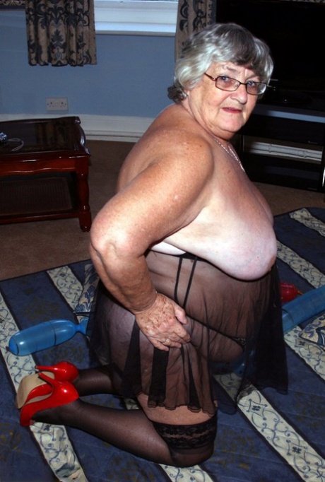 Grandma Libby naked star picture