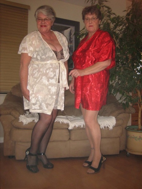 ssbbw granny nude archive