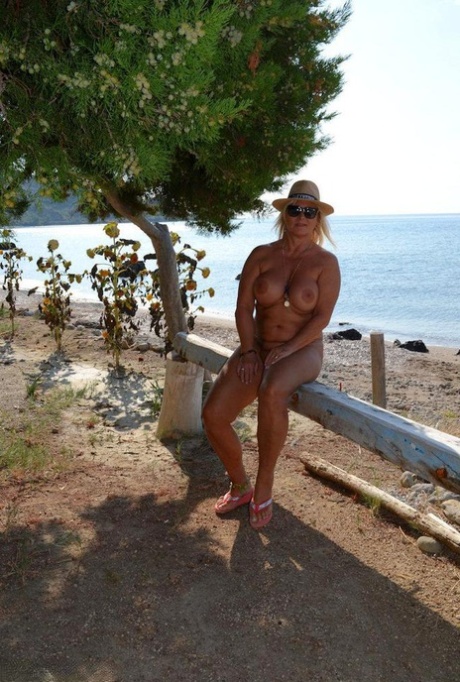 Oma-Strand porno perfekte galerien