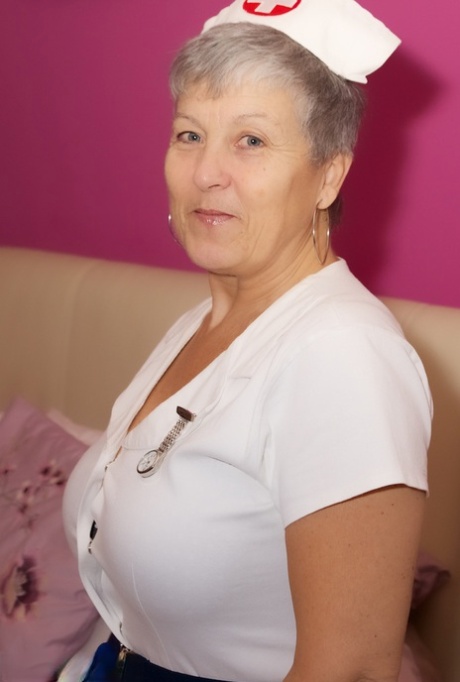 nadržená babička umění exkluzivní sbírka