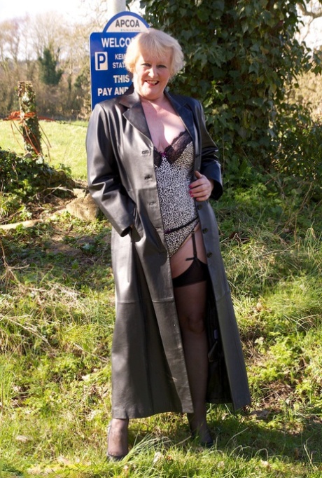 british granny nudes img