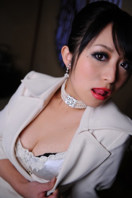 nohy s velkými prsy sexy erotika galerie