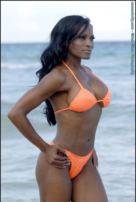 bikini fitness erotico adulto Immagine