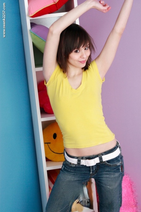 Ariel Rebel model nude archive