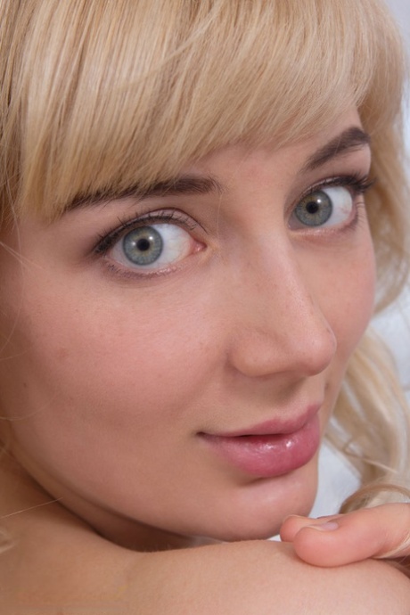 beautiful teen free xxx galleries
