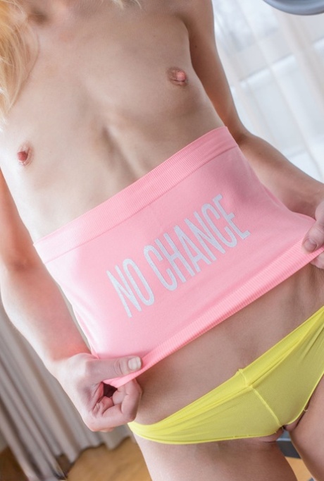 skinny teen solo free xxx photo