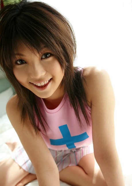 Azumi Harusaki star sexy pics