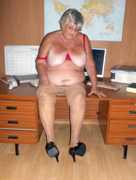 babičky punčocháče exkluzivní erotika fotografie