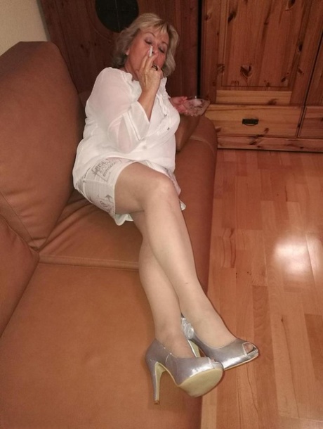 granny skirt sexy naked photo