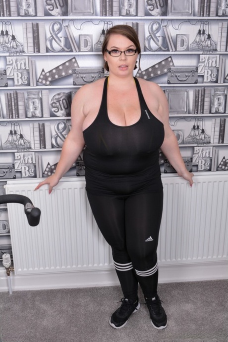 Georgina Gee top actress images