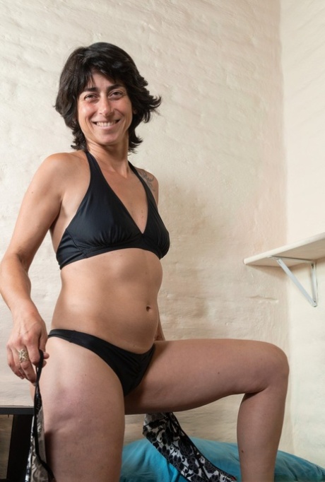 ruvido erotico caldo collezione