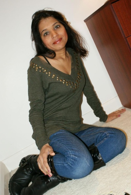 Kavya Sharma xxx star photos