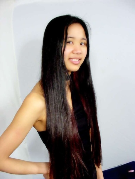 asiatisk tonåring ensam pornografisk bilder