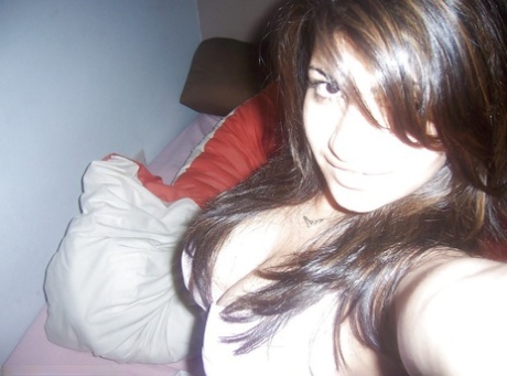 indian big tits erotic photos