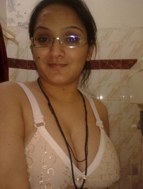 curvy glasses hot xxx photo