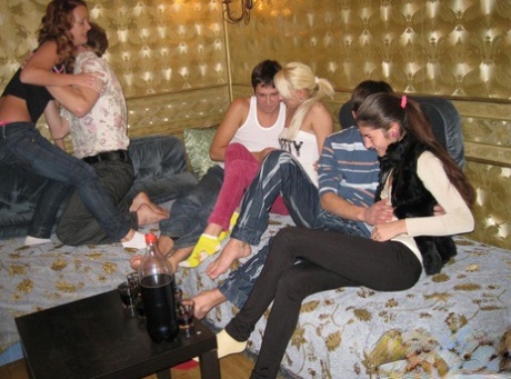 Teenager-Orgie exklusive hübsche bilder