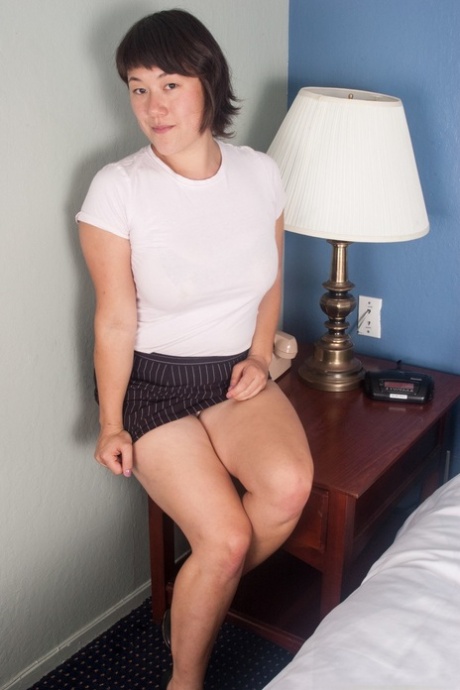 Sarah Rose model nude photo