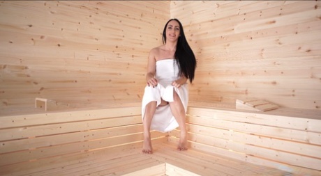 Chloe Lovette pornographic model photos