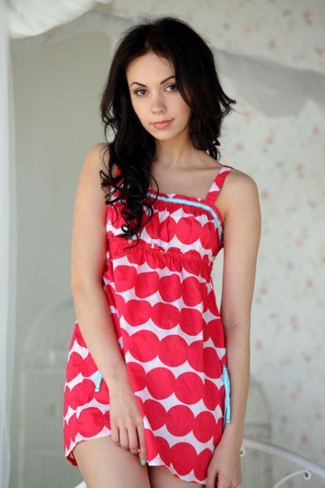 Sheri Vi top star pictures