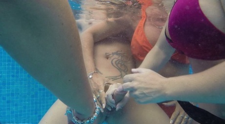 underwater art naked img
