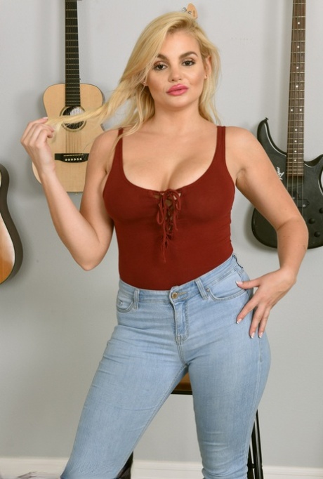 Katy Jayne model pretty image