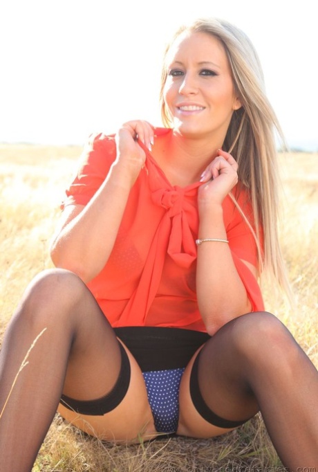 Candice Collyer model art photo