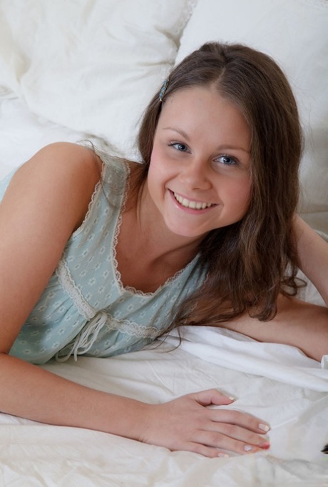 Liza Shay nice actress photos