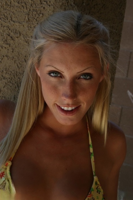 Cassie Young pornstar nice img