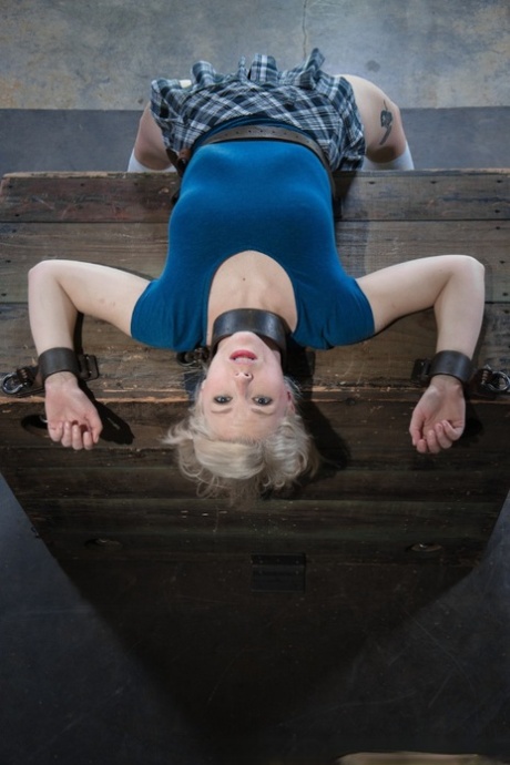 Teenager-Bondage freie pornographische bild