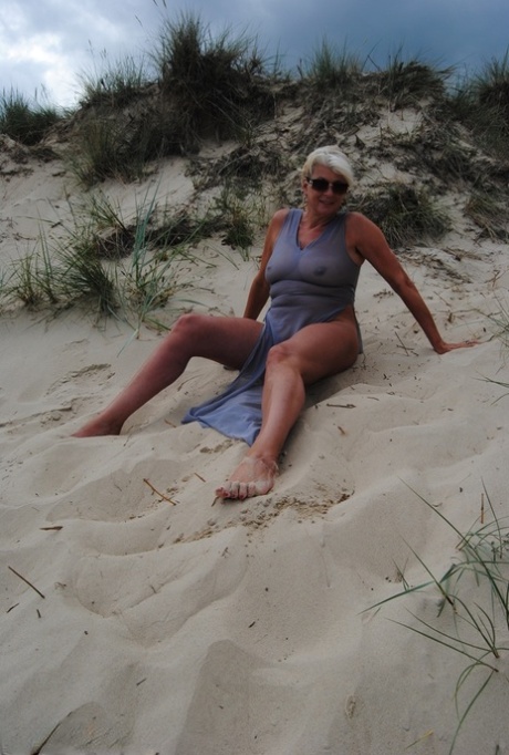 spiaggia matura xxxart collezione